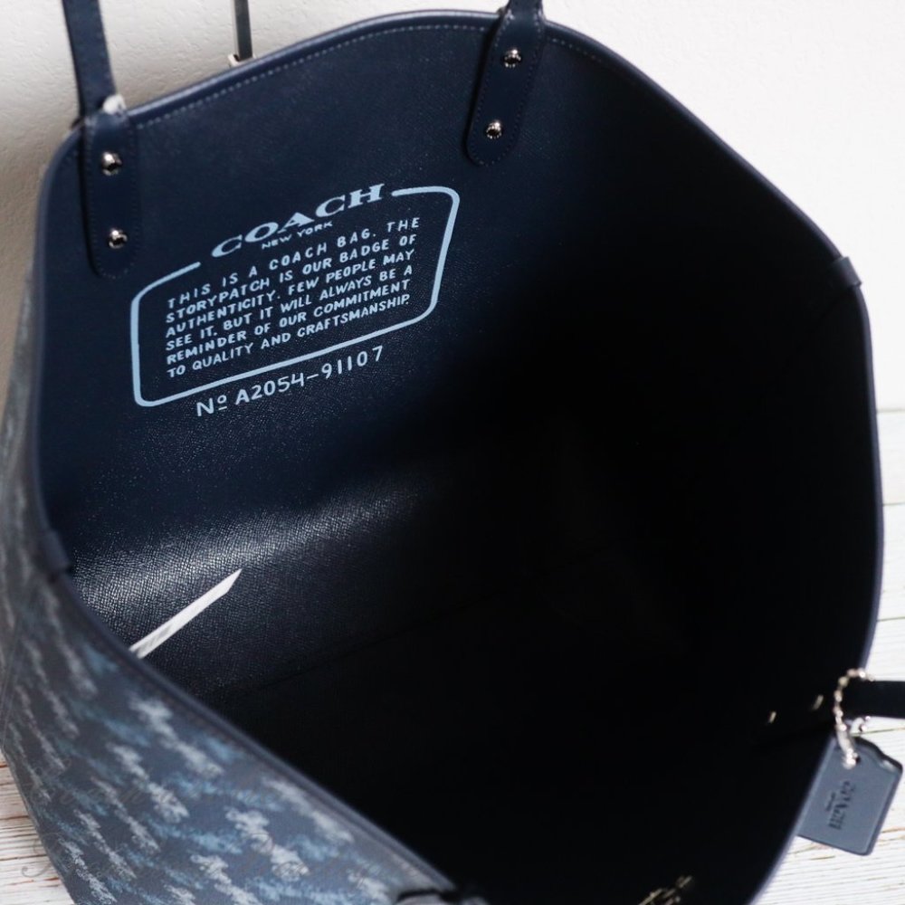 NWT Coach Reversible Tote with Horse Print_9